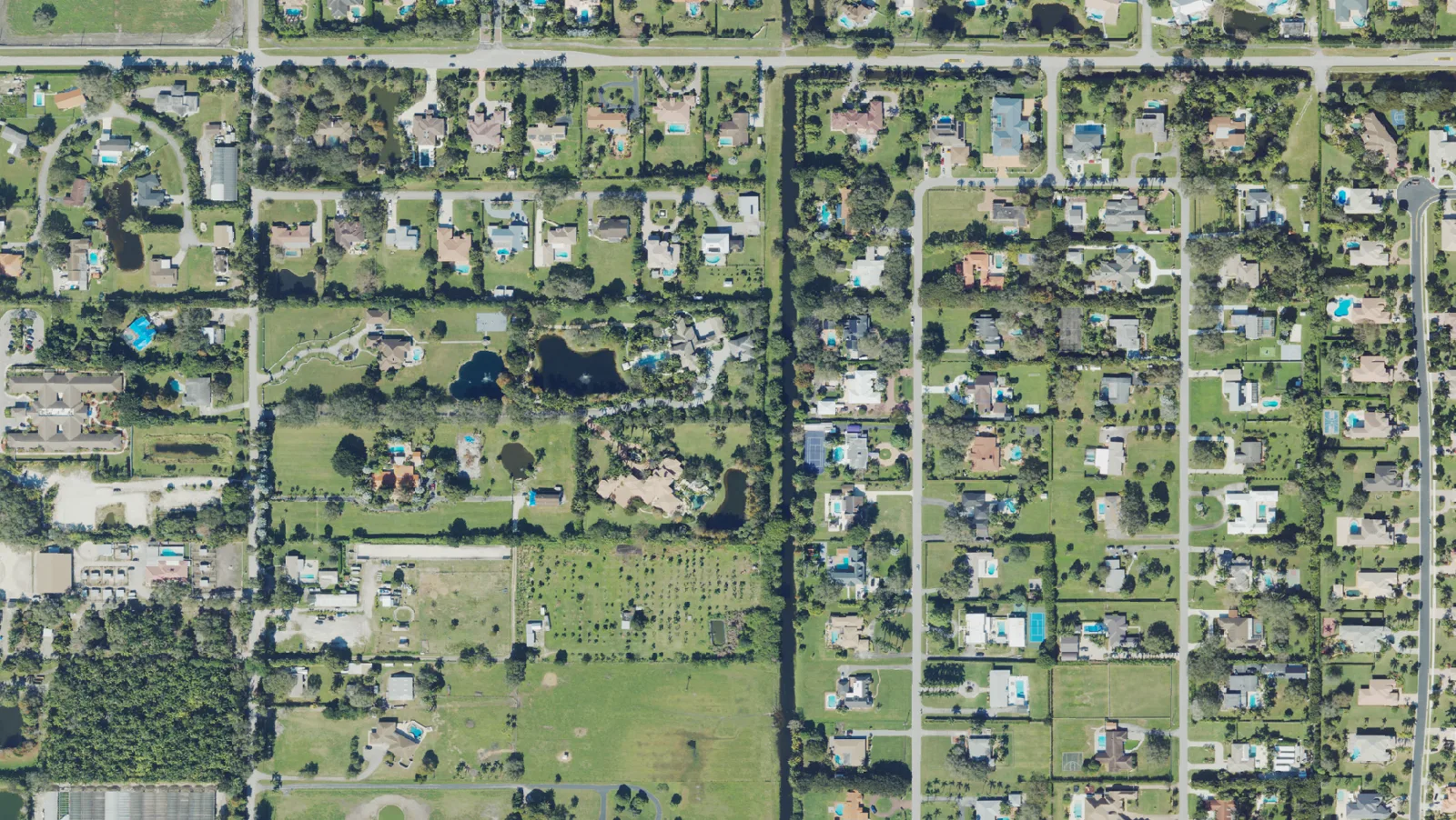 Ranch lots and estate homes in western Davie, seen from the air. The picture does not show the area as it is today.